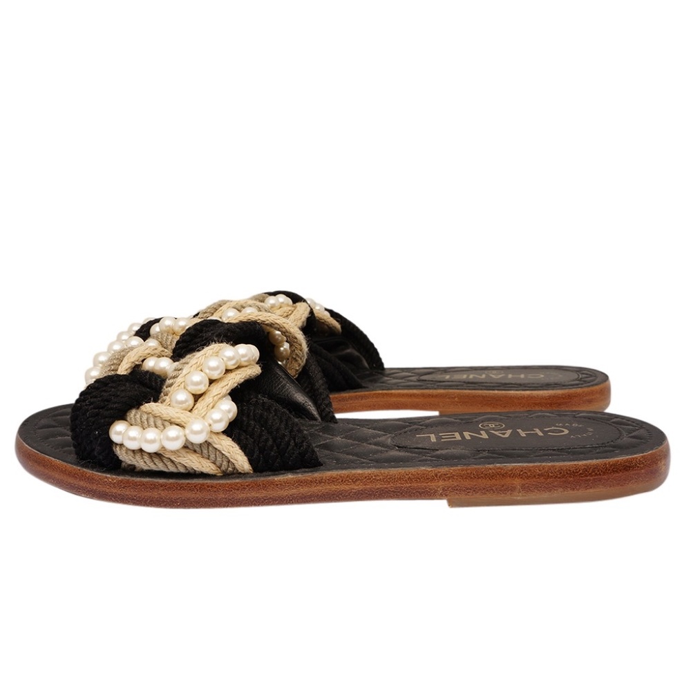 Chanel 2017 Faux Pearl Accents Slides Pearl Braid Slides
